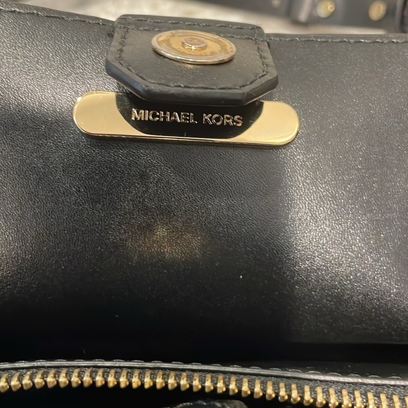 Michael Kors Mercer Gallery Satchel Handbag - Picture 5 of 8